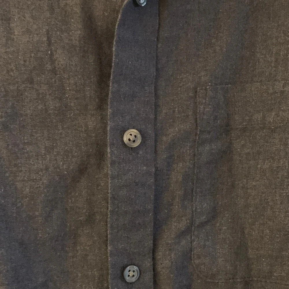 Banana Republic Men's Dark Blue Button-Down Shirt - Preloved